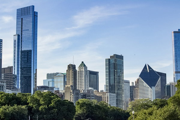 楼宇自控系统(BAS)硬件运行维护实战经验!(图1) gray high-rise buildings near trees.jpg